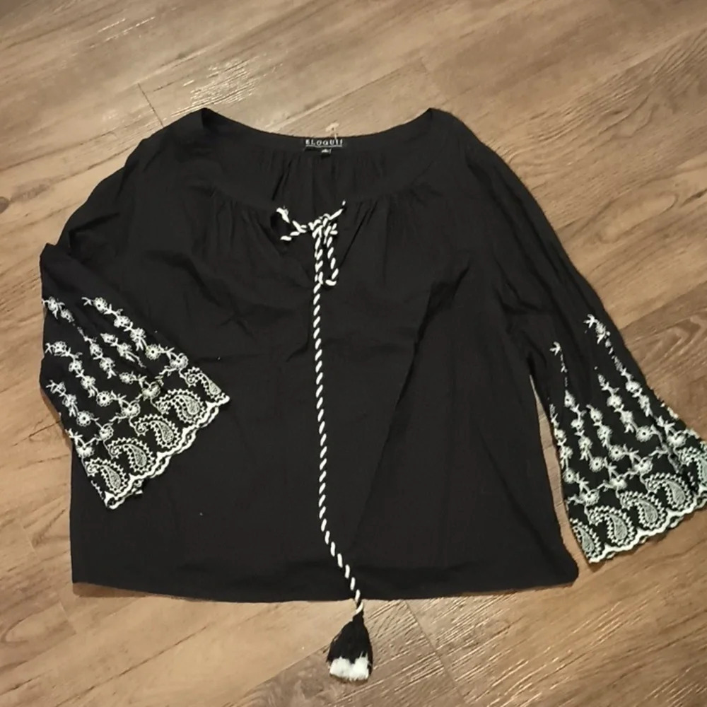 Eloquii Black White Embroidered Floral Boxy Fit Blouse A43